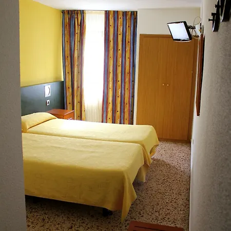 Avanti 3* Pas De La Casa