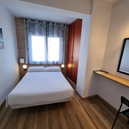 Avanti 3* Pas De La Casa