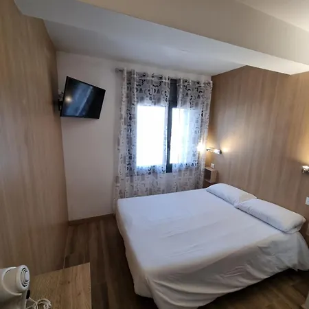 Avanti 3* Pas De La Casa