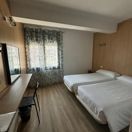 Avanti Pas De La Casa